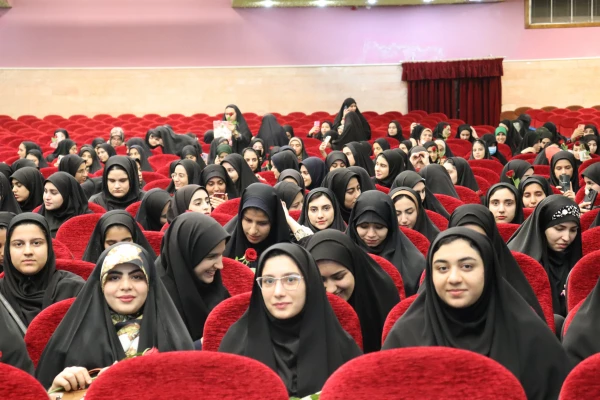 برگزاری آیین استقبال از نو دانشجو معلمان پردیس فاطمه الزهرا (س) اهواز