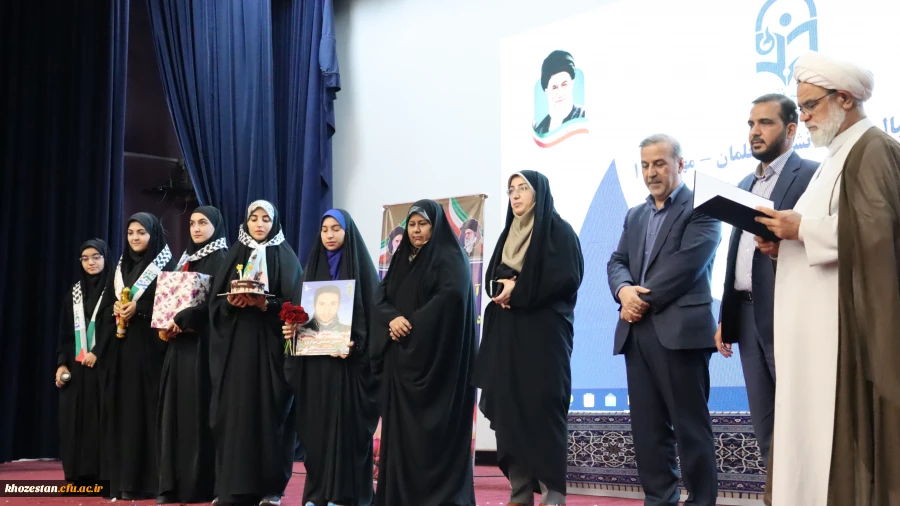 برگزاری آیین استقبال از نو دانشجو معلمان پردیس فاطمه الزهرا (س) اهواز