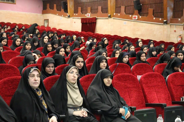 برگزاری آیین استقبال از نو دانشجو معلمان پردیس فاطمه الزهرا (س) اهواز