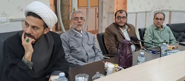 برگزاری نشست بررسی تحولات منطقه و عملیات وعده صادق ۲ برای اعضای هیات علمی و اساتید  6