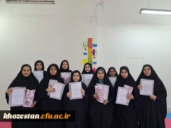 اهدای جوایز و تقدیرنامه های نفرات برتر ورزشی مسابقات درون خوابگاهی حجاب