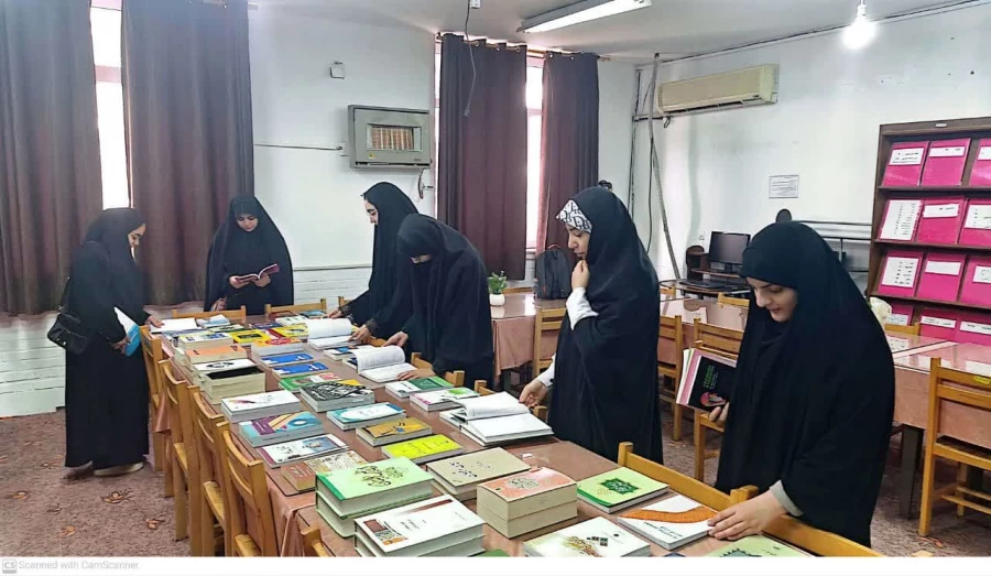 برگزاری نمایشگاه تازه های کتاب در کتابخانه پردیس حضرت فاطمه الزهرا (س) ساختمان پادادشهر به مناسبت هفته کتاب و کتابخوانی