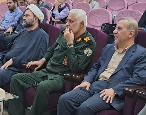 جلسه هم اندیشی با موضوع نقش آفرینی اساتید در مقابله با جنگ شناختی در صحنه دانشگاه 2