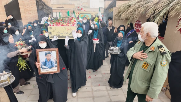 گزارش تصویری از مراسم تشییع شهید گمنام در پردیس حضرت فاطمه الزهرا(س) اهواز