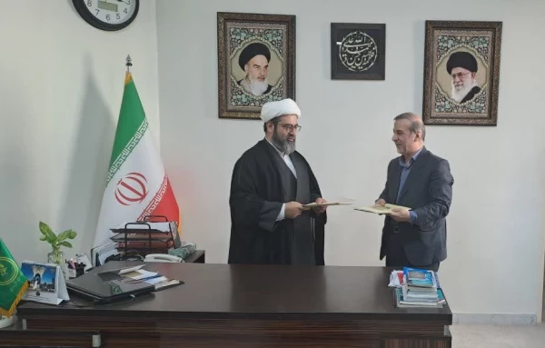 تفاهم نامه همکاری دانشگاه فرهنگیان خوزستان و اداره کل تبلیغات اسلامی امضا شد.
 2