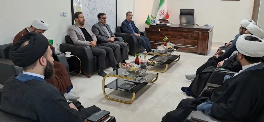 تفاهم نامه همکاری دانشگاه فرهنگیان خوزستان و اداره کل تبلیغات اسلامی امضا شد.
 2