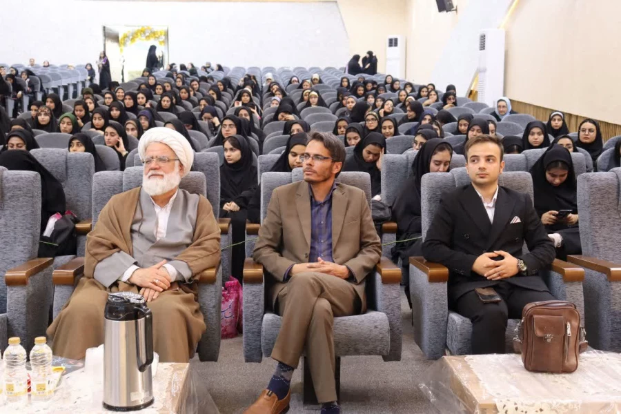 آیین استقبال از نو دانشجومعلمان سال ۱۴۰۴ پردیس حضرت فاطمه الزهرا(س) اهواز