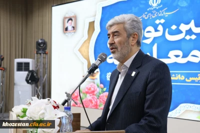 تربیت معلم مأموریتی مقدس در کشور است

رئیس دانشگاه فرهنگیان: دانشگاه فرهنگیان قلب تپنده آموزش و پرورش است