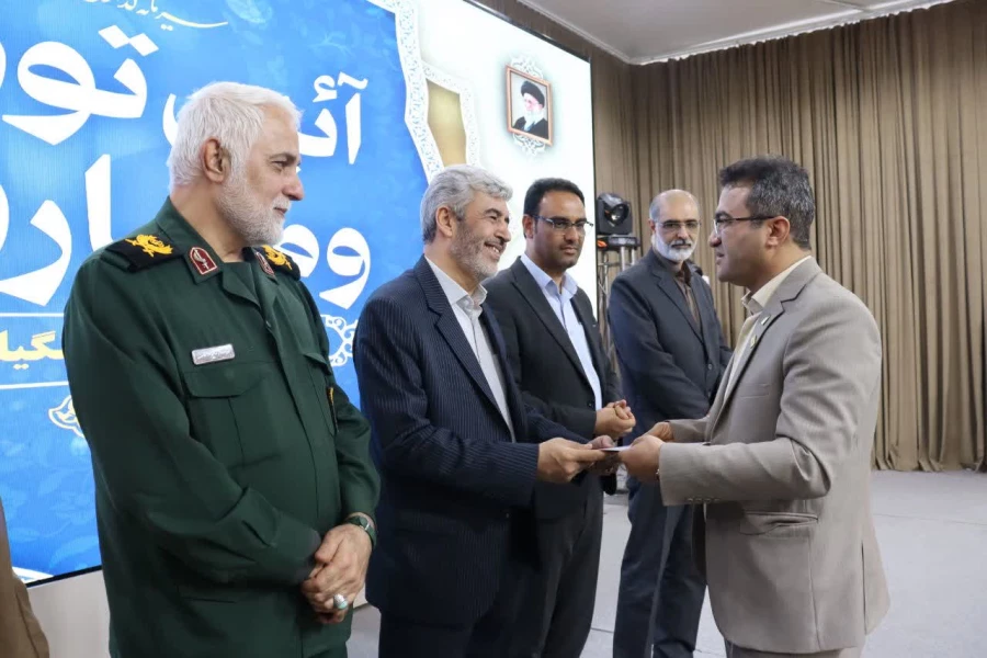 آیین تکریم و معارفه ریاست دانشگاه فرهنگیان خوزستان؛ تأکید بر تربیت معلم در تراز انقلاب و الگوی توسعه تعلیم و تربیت 15