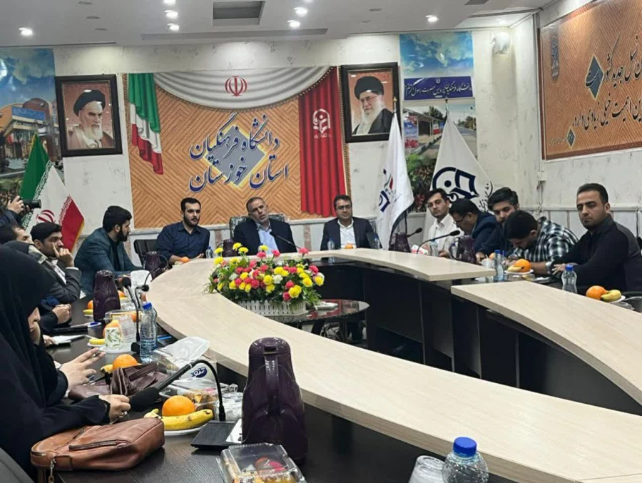 نشست «معلم تراز» با حضور سید محسن موسوی زاده در مرکز مدیریت دانشگاه فرهنگیان خوزستان برگزار شد 6