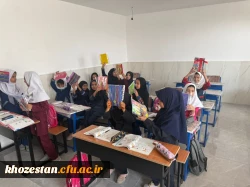 توزیع لوازم التحریر در مدارس کم برخوردار