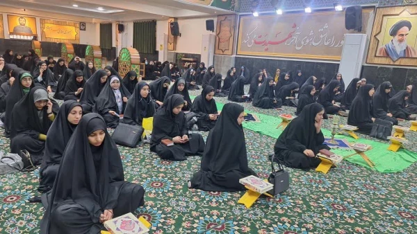 محفل انس با قرآن کریم ویژه دانشجویان ورودی ۱۴۰۴ و بهمن ۱۴۰۳