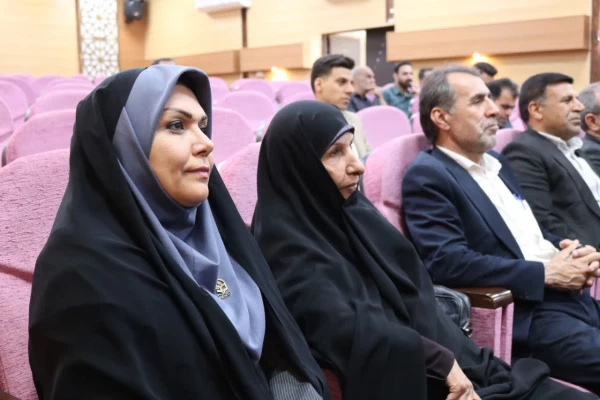 مراسم تکریم از اساتید هیأت علمی بازنشسته و مدیران سابق مدیریت، پردیس ها و مراکز دانشگاه فرهنگیان استان خوزستان