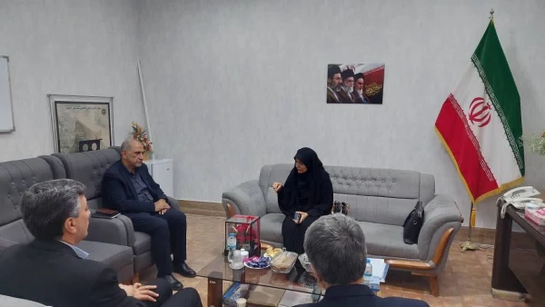 به مناسبت دهه سرآمدی آموزش، عفت پیری، سرپرست محترم مرکز آموزش عالی خدیجه کبری (س) در معیت مهدی بخشی سرپرست مرکز شیخ انصاری دزفول، با حضور در دفتر عزیز مرداس، معاون محترم استاندار و فرماندار شهرستان، فرصتی مغتنم برای دیدار و گفت وگو حاصل نمودند. 