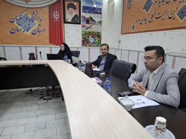 کرسی علمی ترویجی با عنوان «بررسی تحلیلی ابعاد میانجیگری فناورانه “یادگیری معکوس” در تفکر پساپدیدارشناسی»