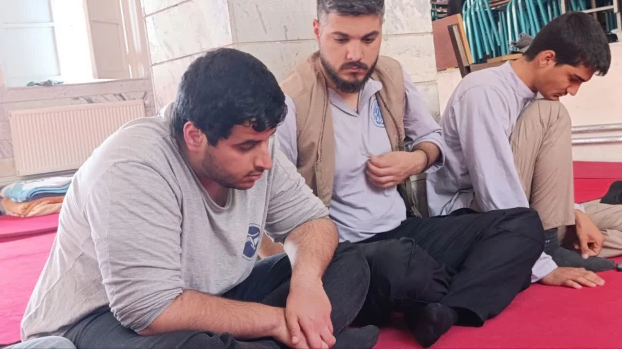 جهادگران حاضر در کارگاه جهادی تهران، میزبان مرتضی کریمی، مسئول بسیج دانشجویی دانشگاه فرهنگیان کشور بودند.